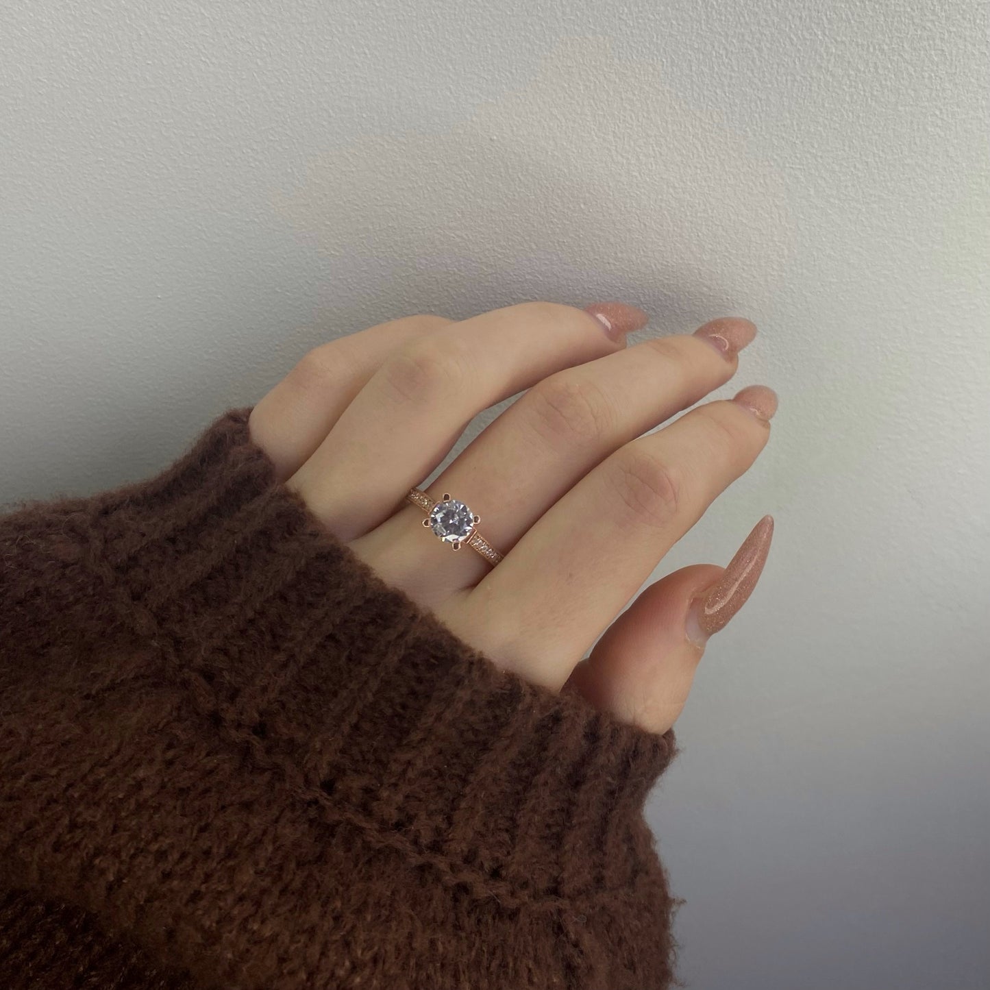 Sidabrinis paauksuotas žiedas su 6 mm akute