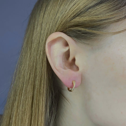 Sidabrinės suktos rinkutės su cirkoniais