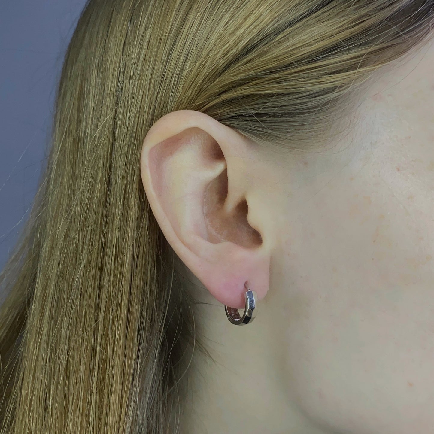 Sidabrinės briaunuotos rinkutės