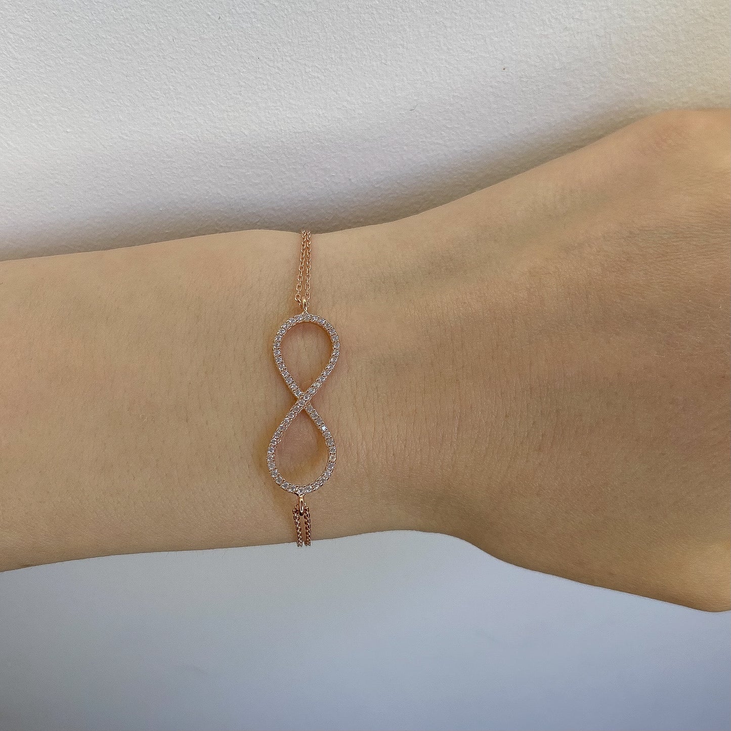 Paauksuota apyrankė "Begalybė" su cirkoniais