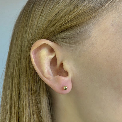 Sidabriniai auksuoti 2-7mm auskarai burbuliukai