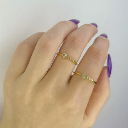 Sidabrinis auksuotas žiedas su cirkonio akute