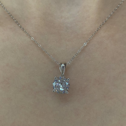 Sidabrinis rodžiuotas pakabukas su cirkoniu ir grandinėle