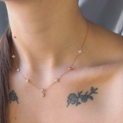 Sidabrinis pakabukas "Gėlytės" su cirkoniais ir grandinėle