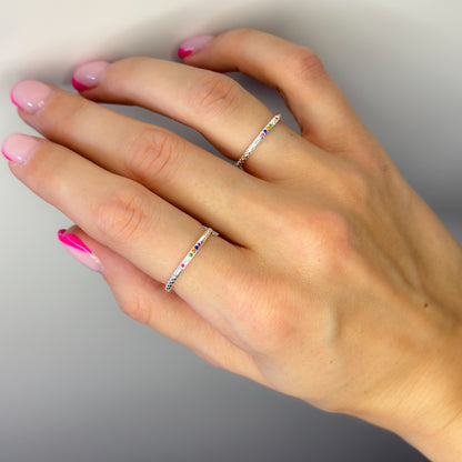 Sidabrinis reg. dydžio žiedas su spalvotais cirkoniais