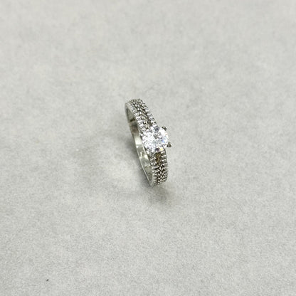 Sidabrinis rodžiuotas žiedas su 2 eilėmis cirkonių