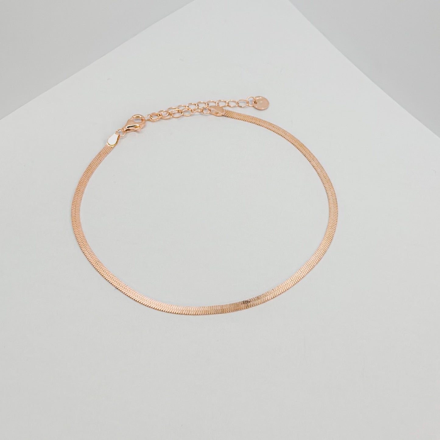 Sidabrinė grandinėlė ant kojos Flat chain