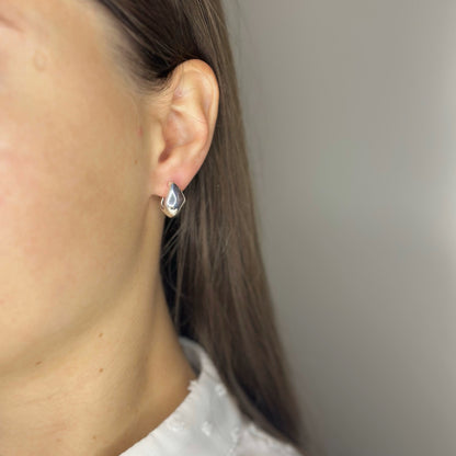 Sidabriniai platūs auskarai su anglišku užsegimu