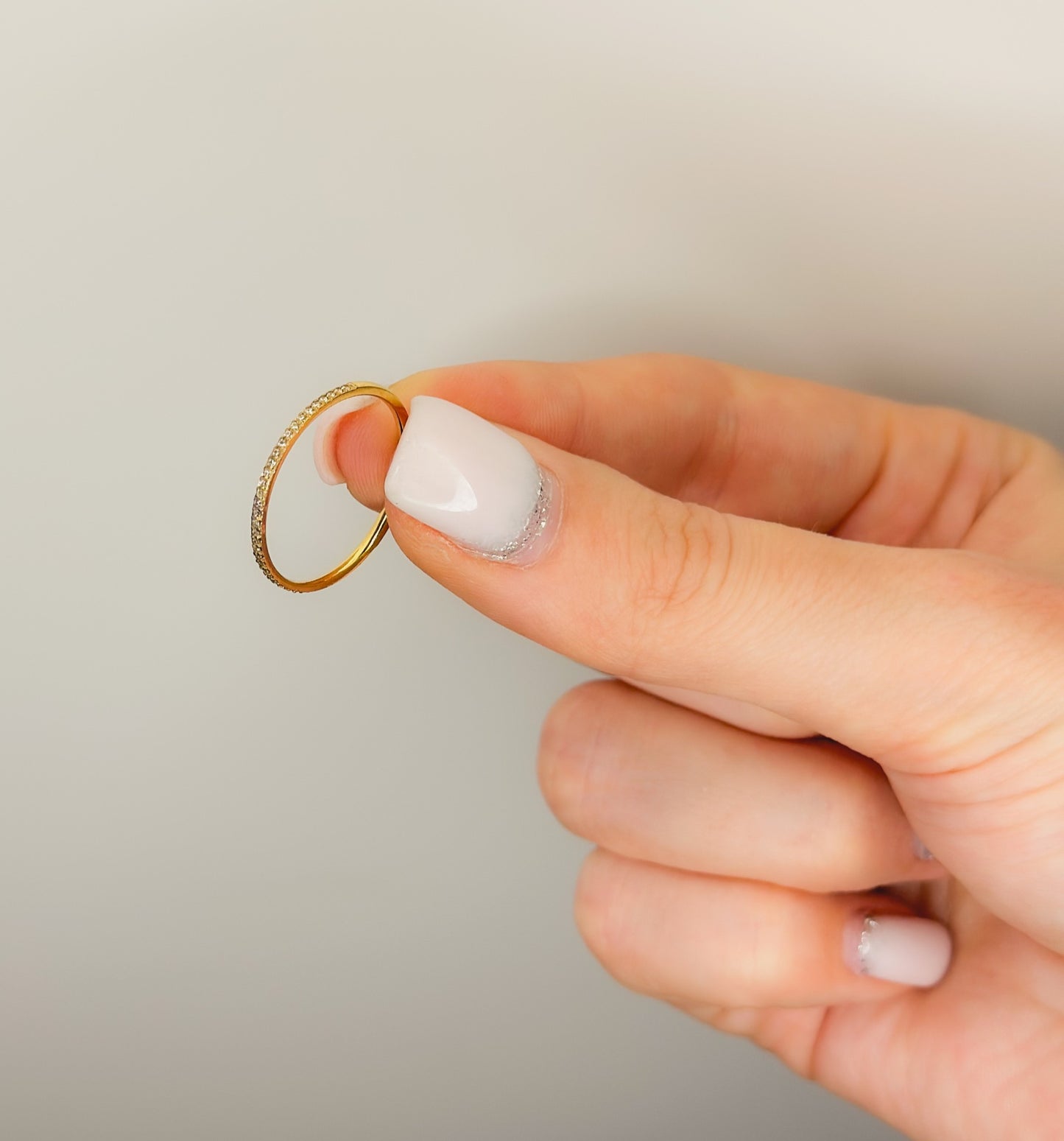 1mm žiedelis su cirkoniais