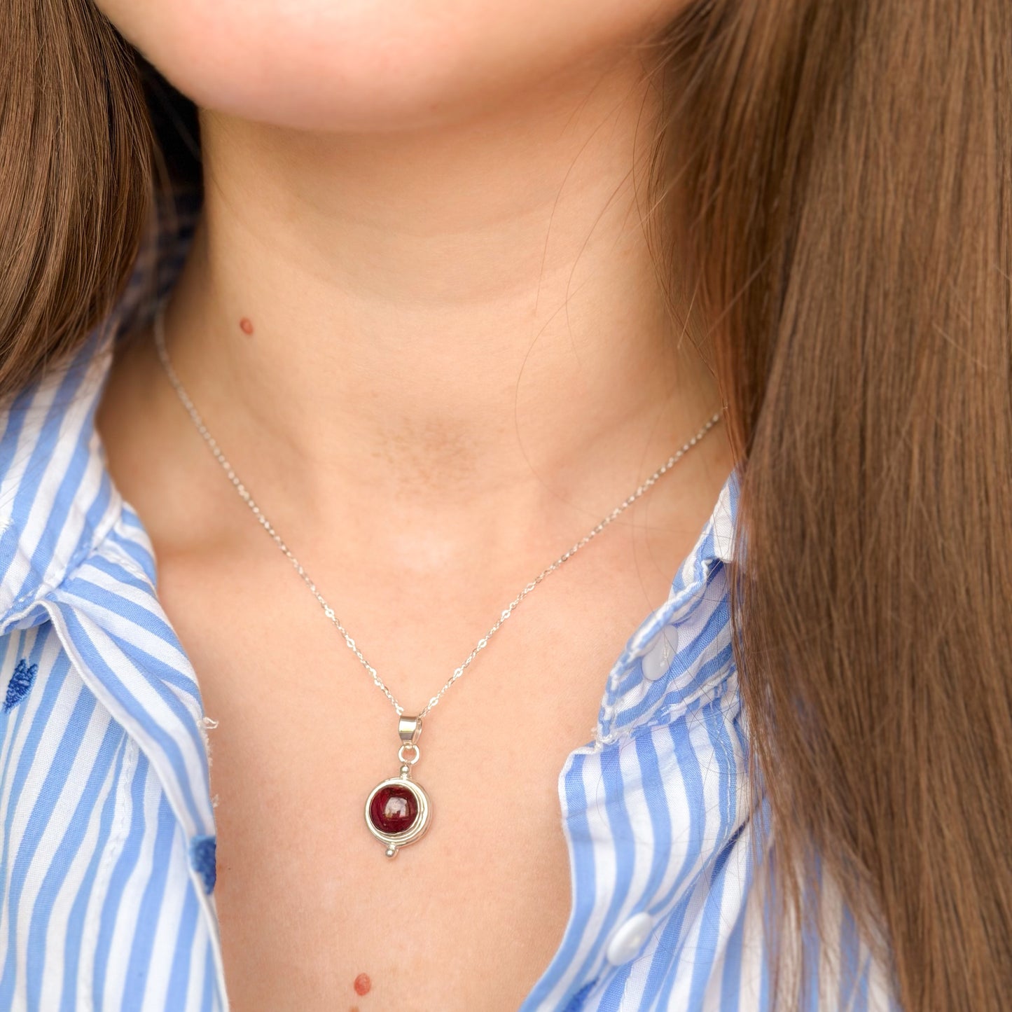 Sterling Silver Round Garnet Pendant Necklace
