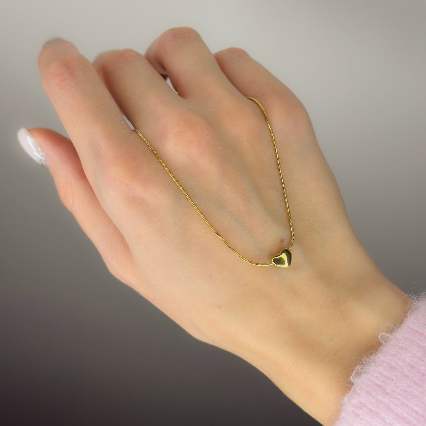 Auksuota širdutė su grandinėle