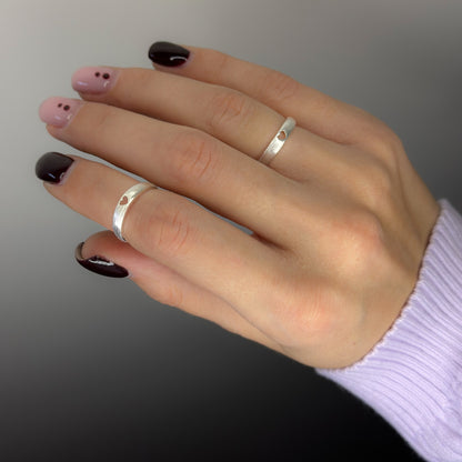 Sidabrinis matinis mažas žiedelis su širdele