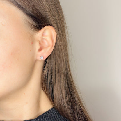 Sidabriniai užsukami auskarai  "Dobilas"