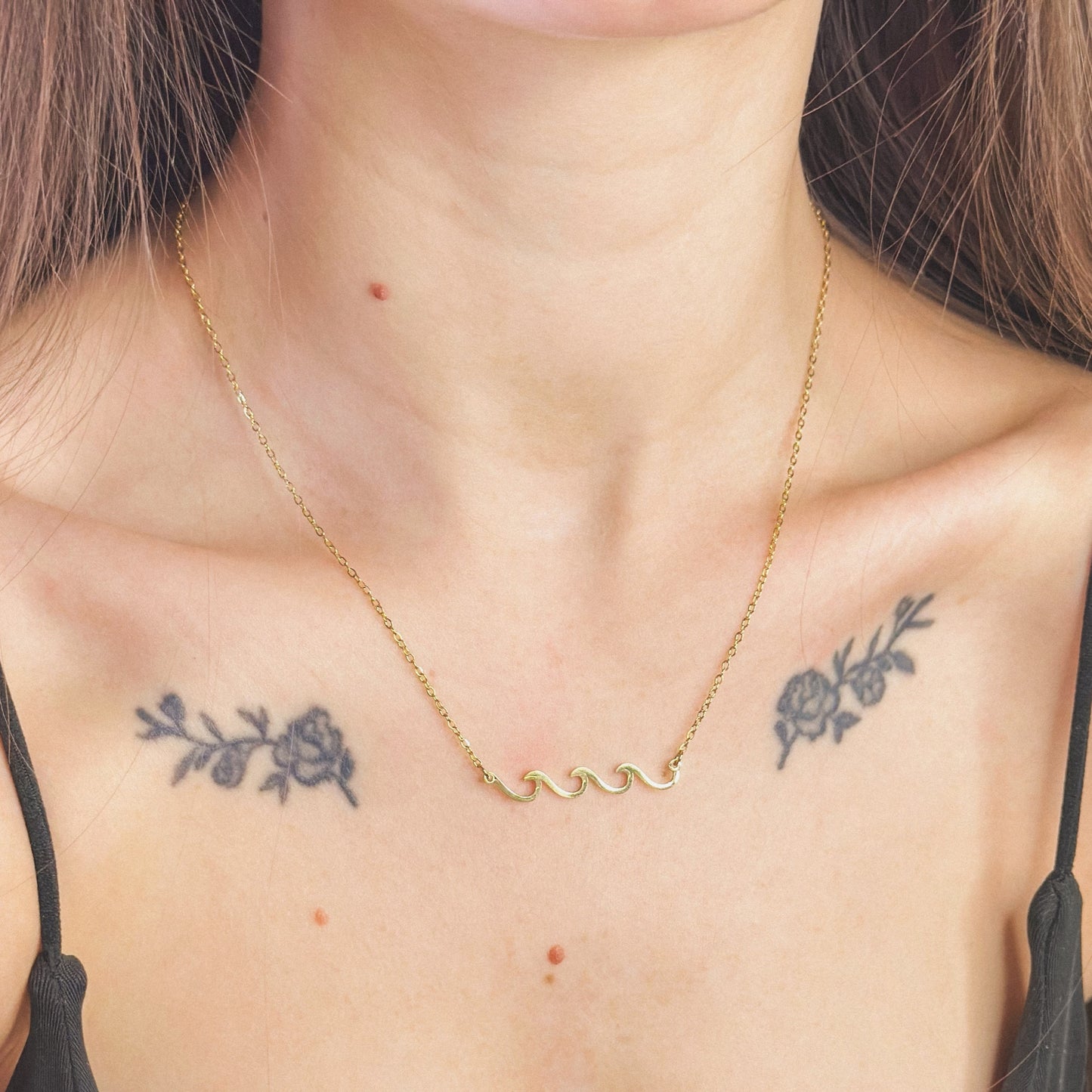 Pakabukas "WAVE" su grandinėle