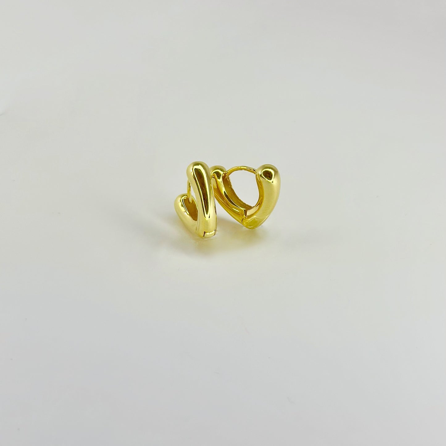 Sidabrinės V formos rinkutės