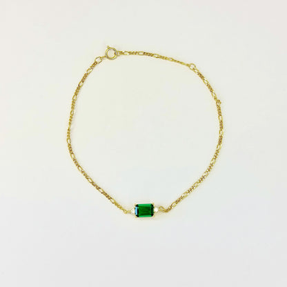 Sidabrinė auksuota apyrankė su žaliu stačiakampiu cirkoniu