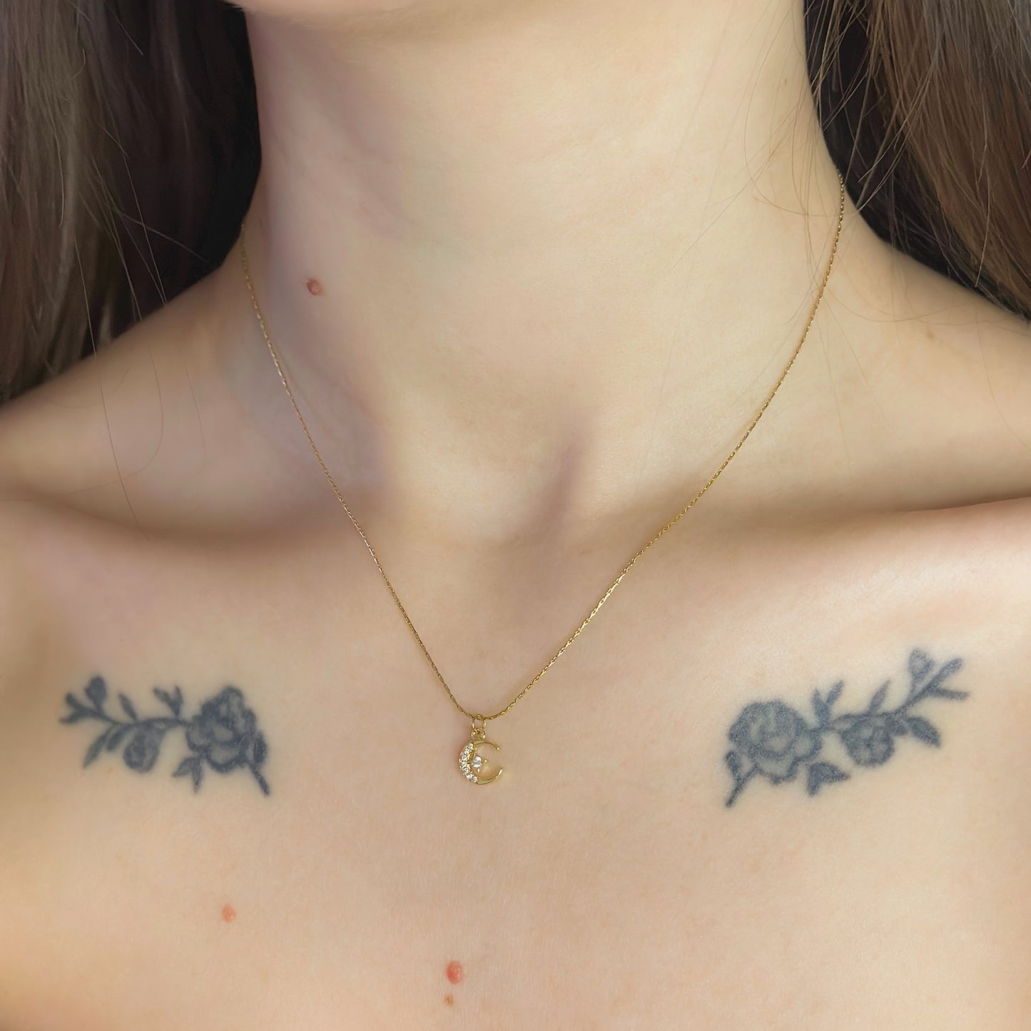 Auksuotas pakabukas "Žvaigždutė su mėnuliu" ir grandinėle