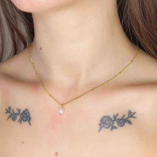 Auksuota grandinėlė su tikru perlu