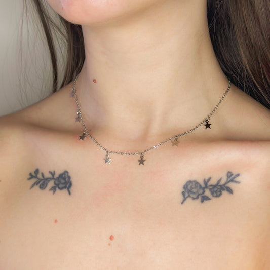 Auksuota grandinėlė su žvaigždutėmis