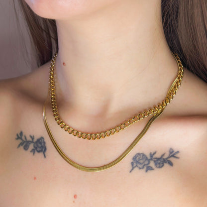 Auksuota dviguba grandinėlė „Flat Chain & Curb“