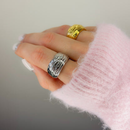 Masyvūs žiedas „MOLTEN“