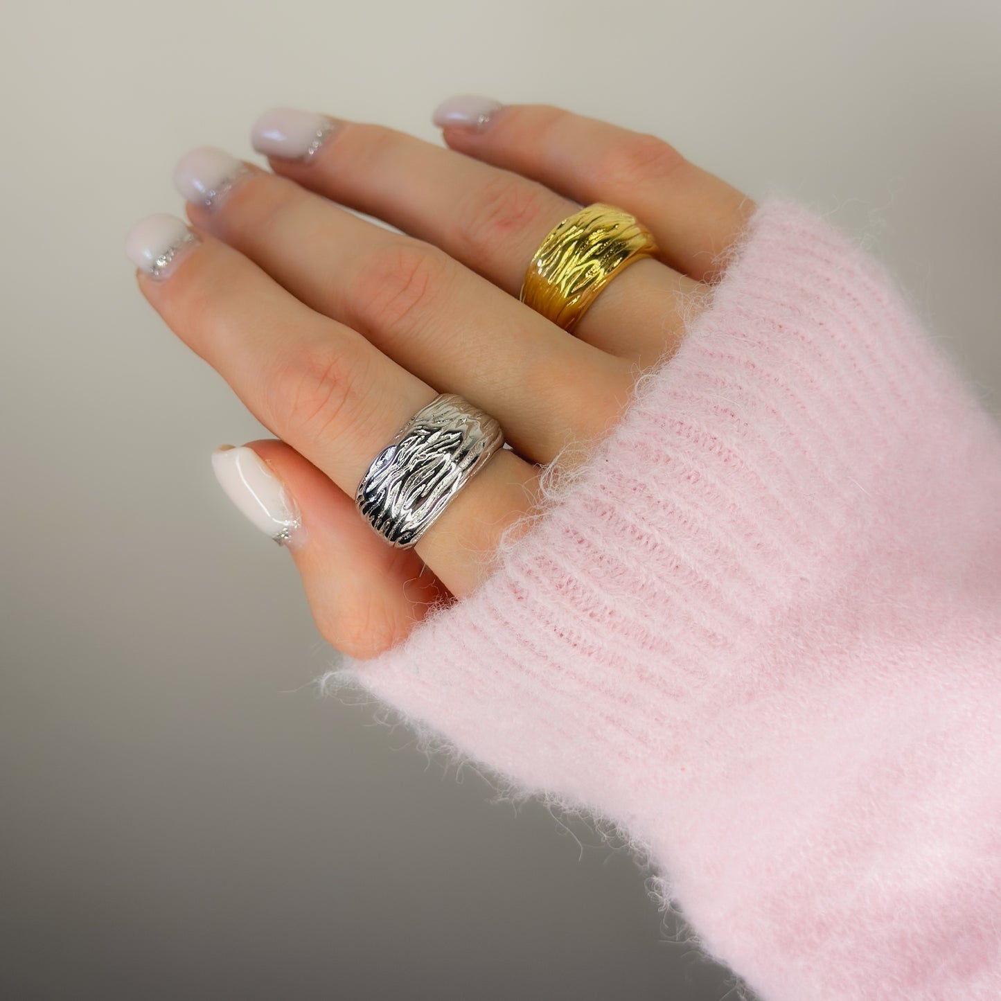 Masyvūs žiedas „MOLTEN“