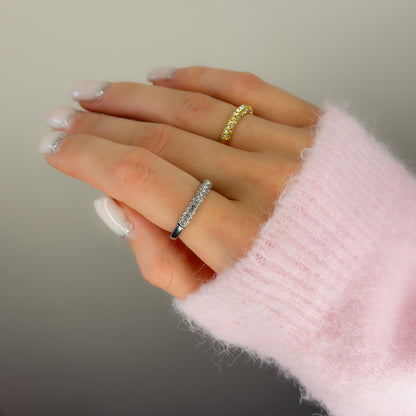 Žiedas su 3 cirkonio eilėmis