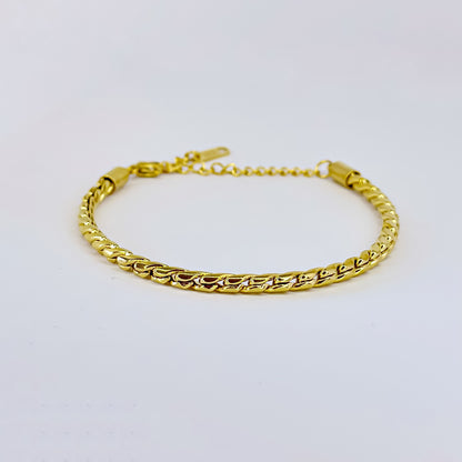 Auksuota apyrankė „Karališko pynimo“