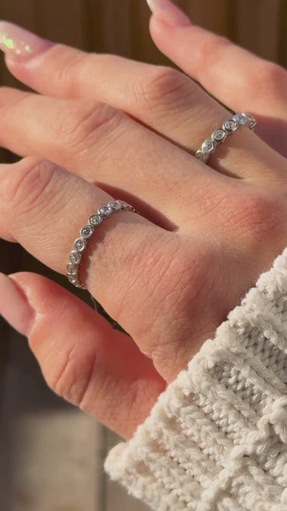 3mm sidabrinis žiedelis su apvaliomis cirkonio akutėmis