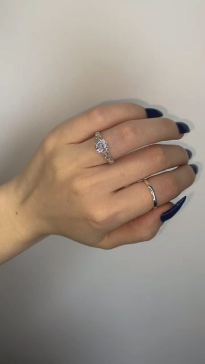 Puošnus ažūrinis sidabro žiedas su 7 mm kristalu