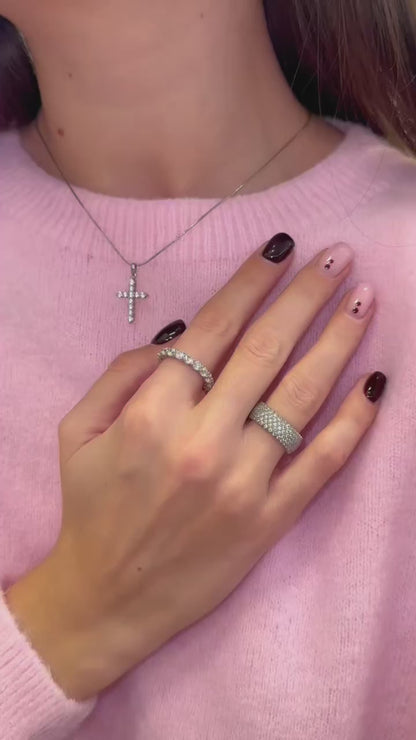 Sidabrinis kryželis su grandinėle