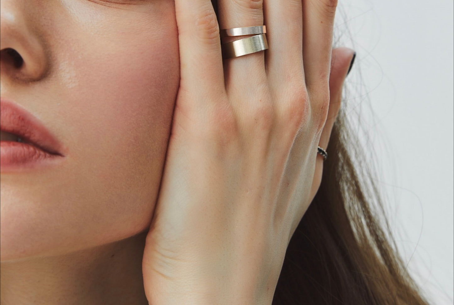 4 mm žiedas matiniu paviršiumi